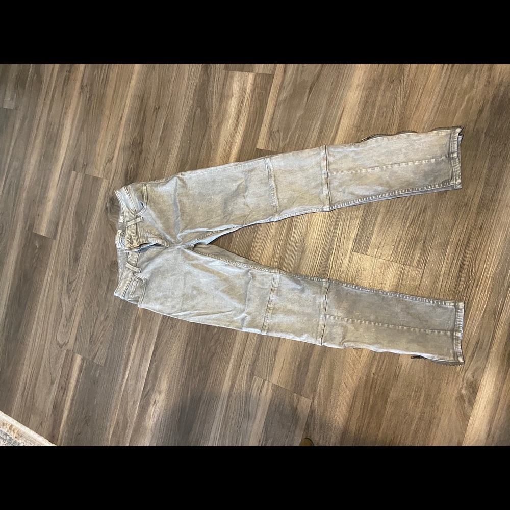 Lucky Brand jeans with zipper